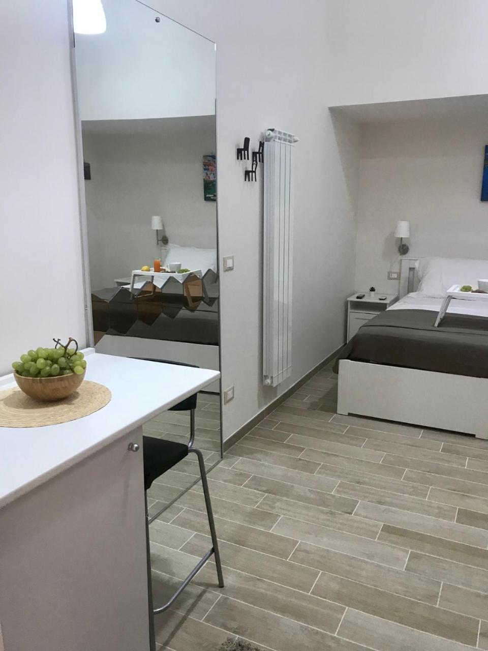 לינה וארוחת בוקר קסטלמרה די סטביה Virgilio'S Garden מראה חיצוני תמונה