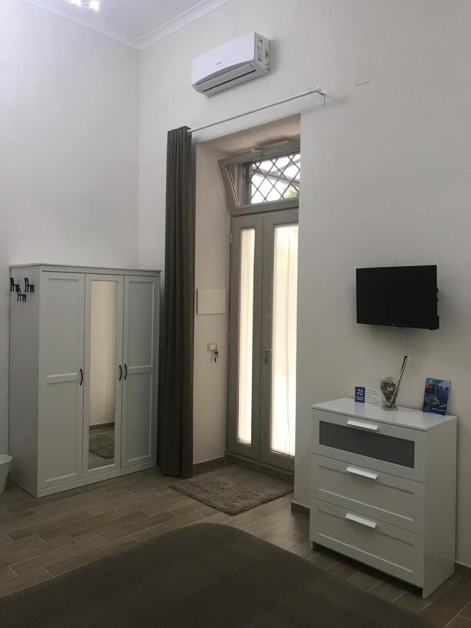 לינה וארוחת בוקר קסטלמרה די סטביה Virgilio'S Garden מראה חיצוני תמונה