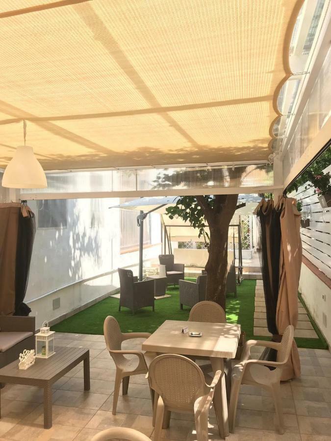 לינה וארוחת בוקר קסטלמרה די סטביה Virgilio'S Garden מראה חיצוני תמונה