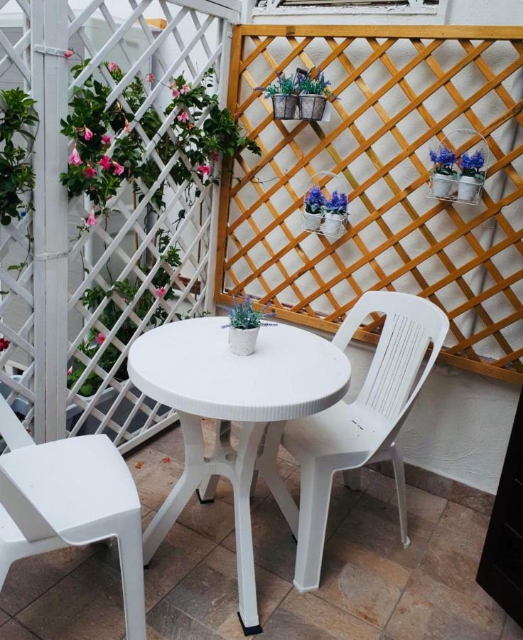 לינה וארוחת בוקר קסטלמרה די סטביה Virgilio'S Garden מראה חיצוני תמונה